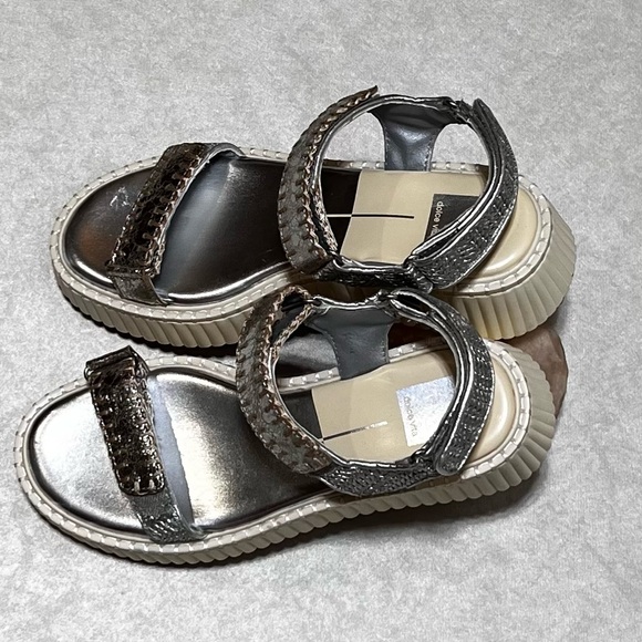 Dolce Vita Debra Silver Distressed Chunky Platform Sandal, Size 8 1/2, NWOT - Picture 4 of 14